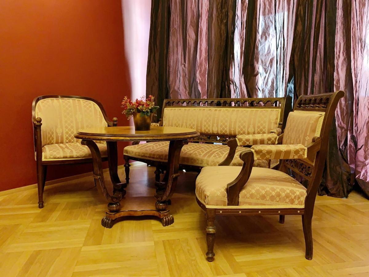 Small Luxury Palace Praga